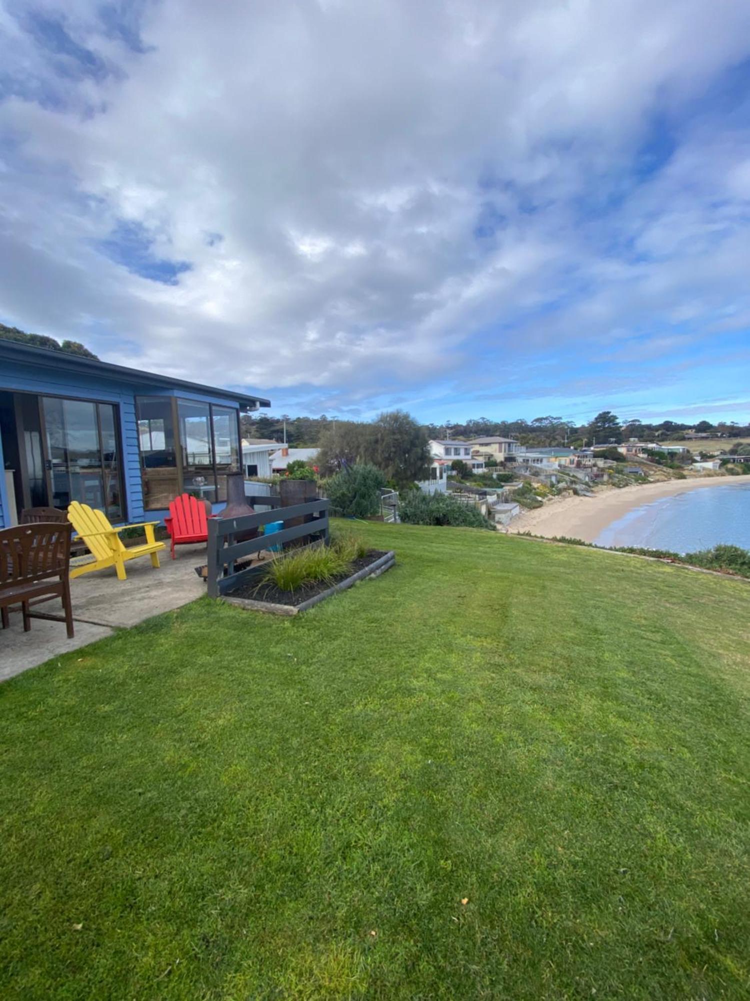 Beach Buoy Opossum Bay South Arm 외부 사진