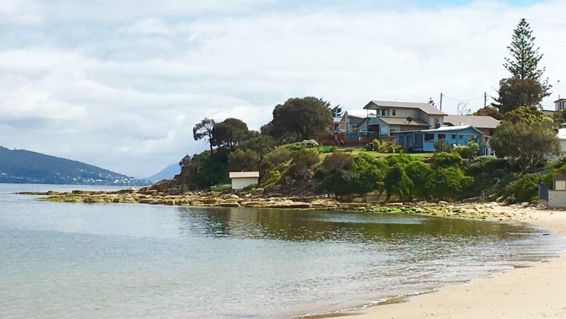 Beach Buoy Opossum Bay South Arm 외부 사진